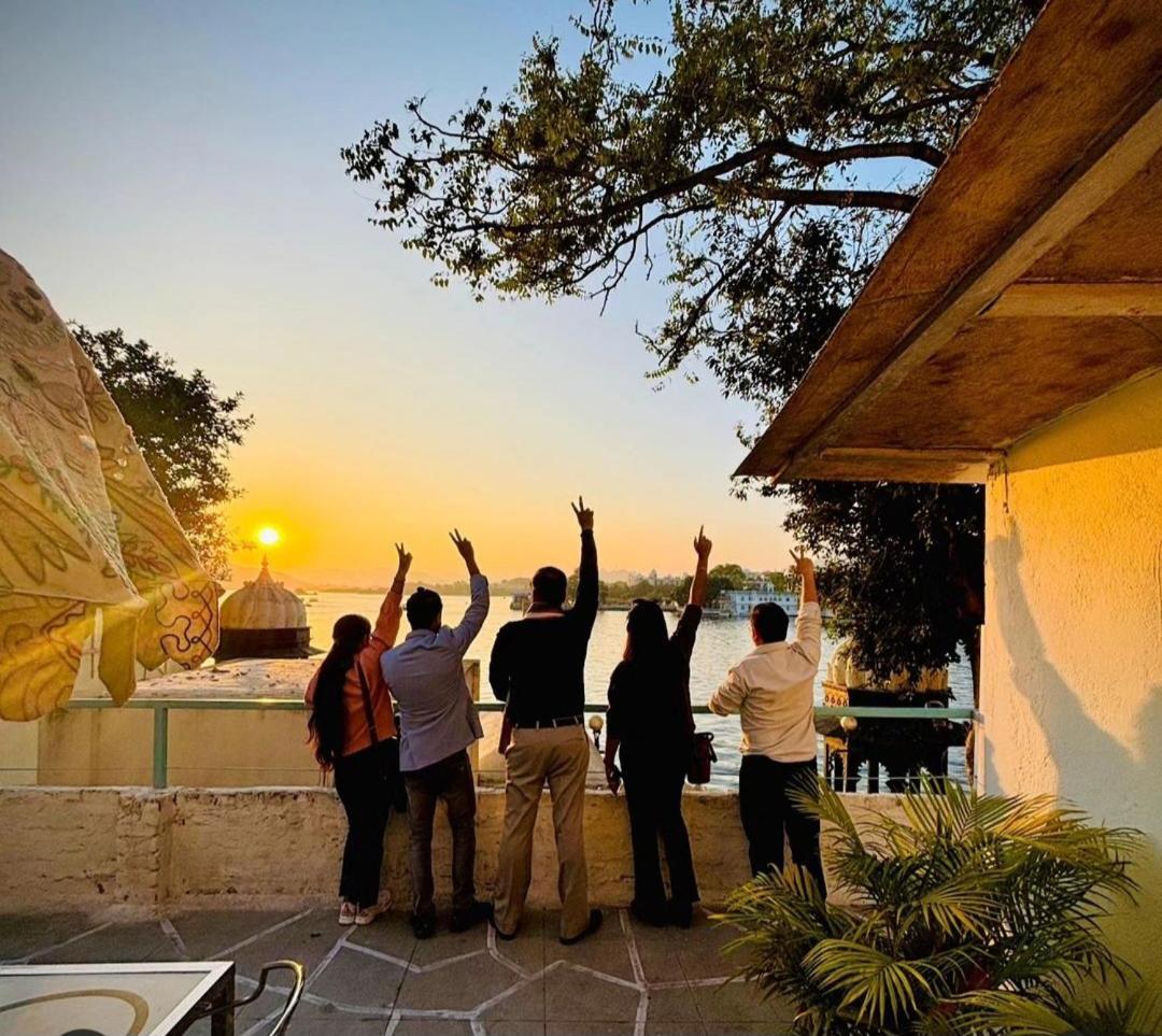 Paddy'S Loft The Lake View Hostel Udaipur Exterior foto