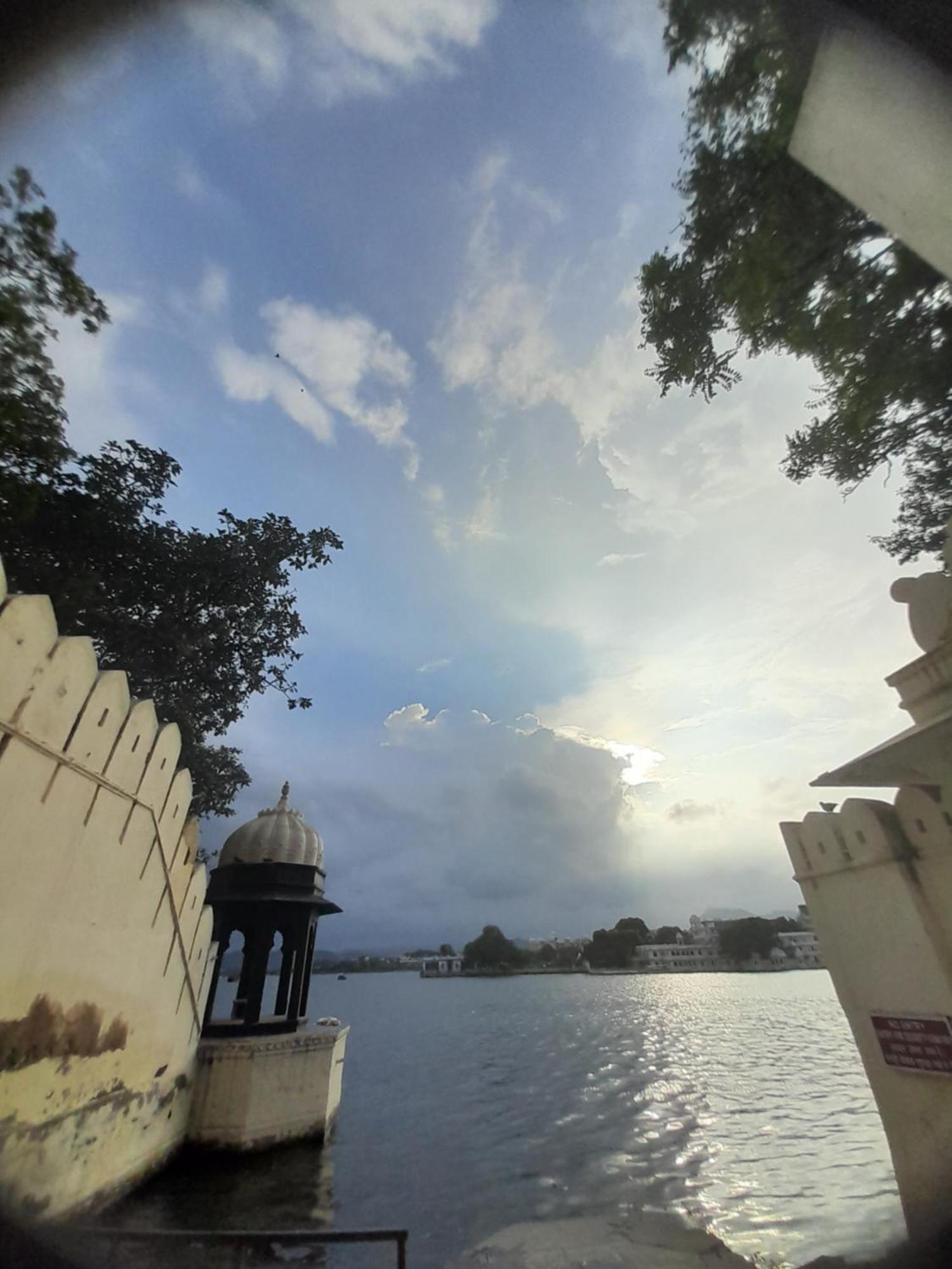 Paddy'S Loft The Lake View Hostel Udaipur Exterior foto