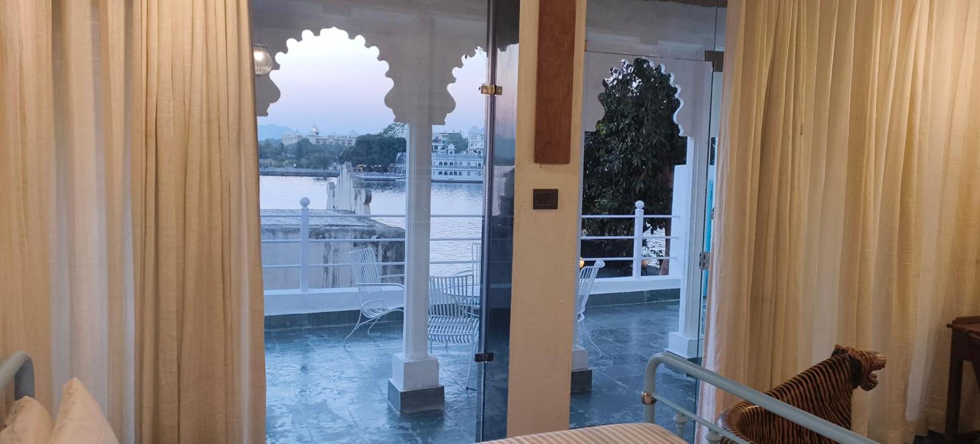 Paddy'S Loft The Lake View Hostel Udaipur Exterior foto