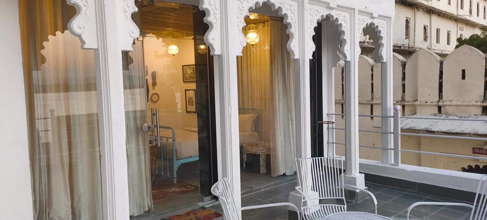 Paddy'S Loft The Lake View Hostel Udaipur Exterior foto