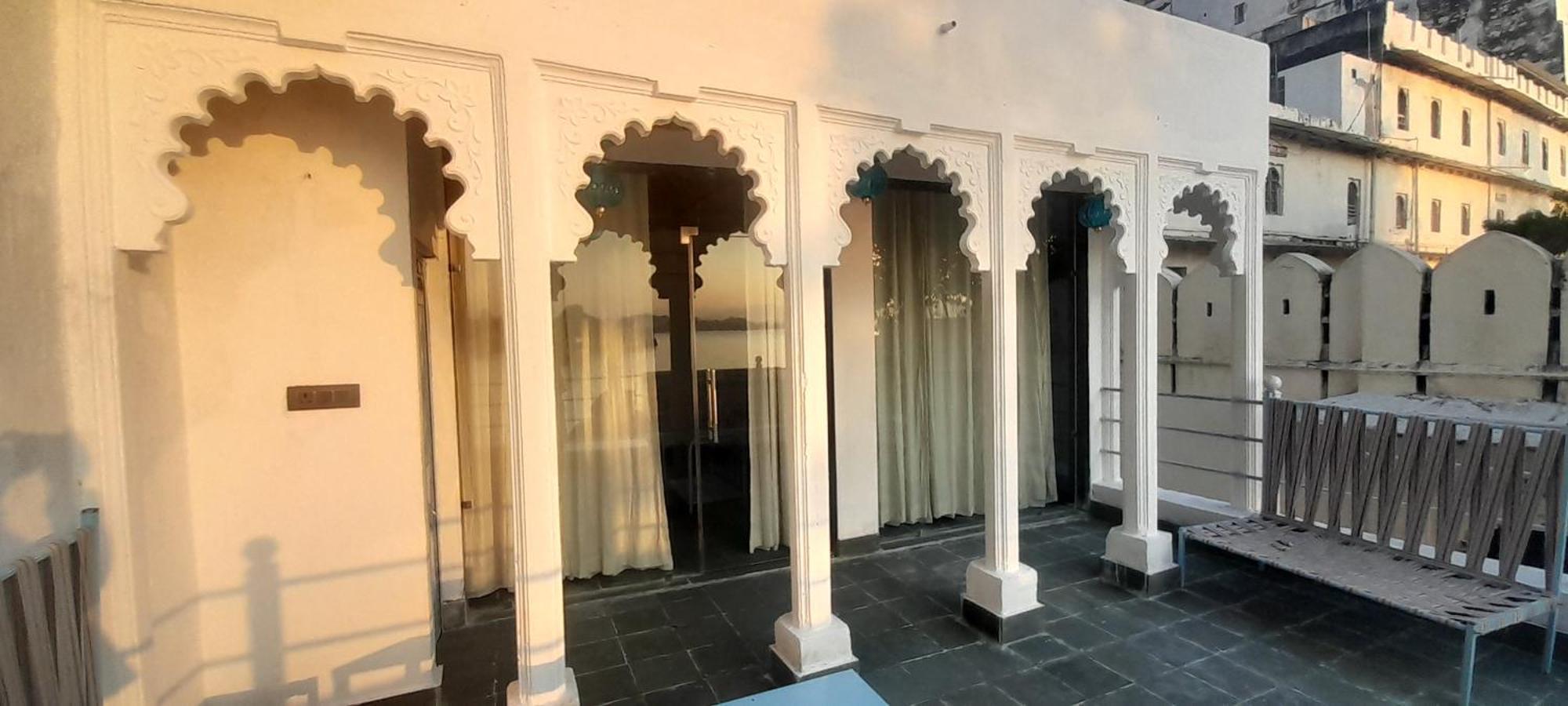 Paddy'S Loft The Lake View Hostel Udaipur Exterior foto